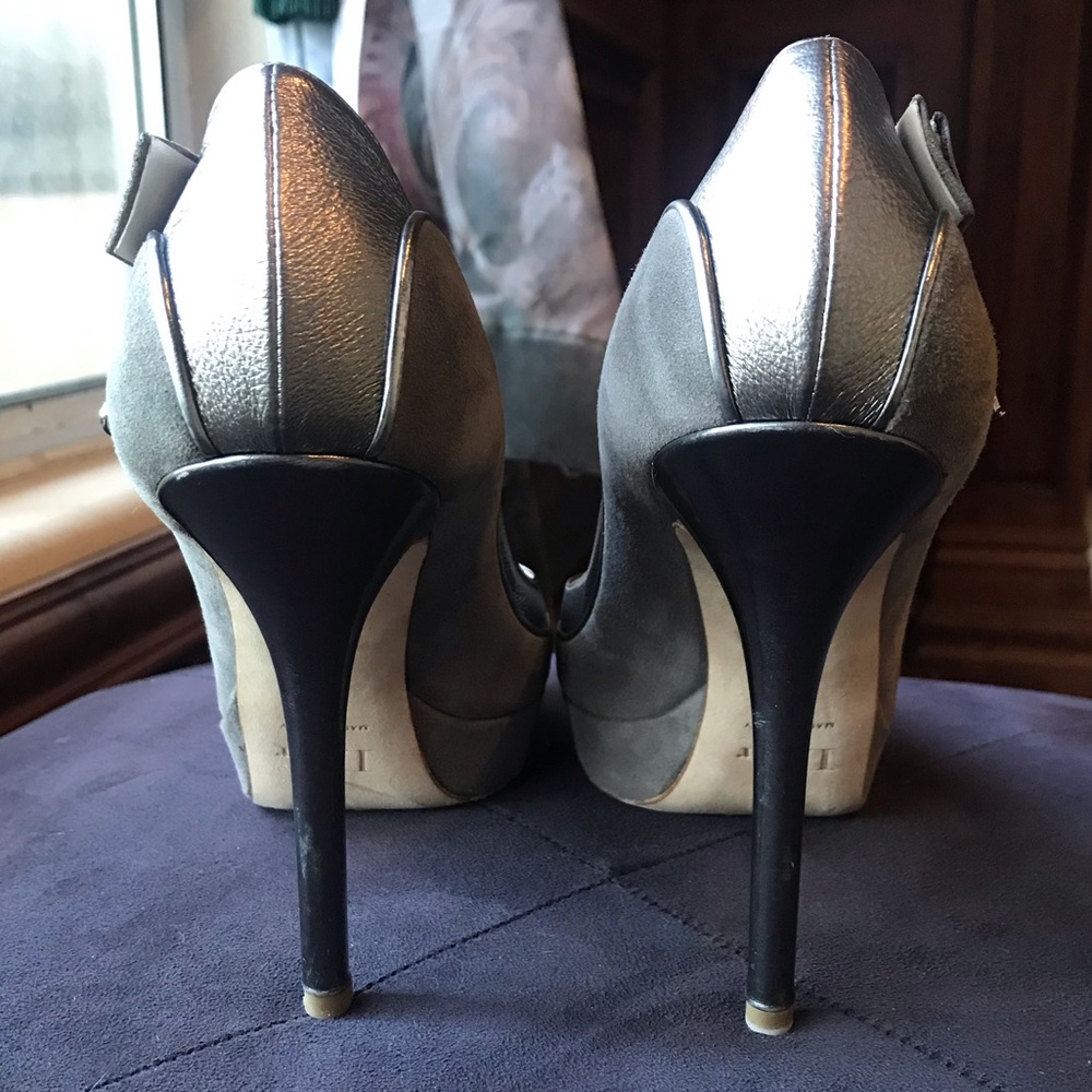 Christian Dior gray suede and metallic heels - Picture 5 of 10